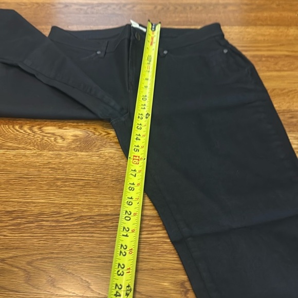 Eileen Fisher Coated Organic Cotton Stretchy Denim Ankle Jean Black Size 10 - Picture 11 of 11